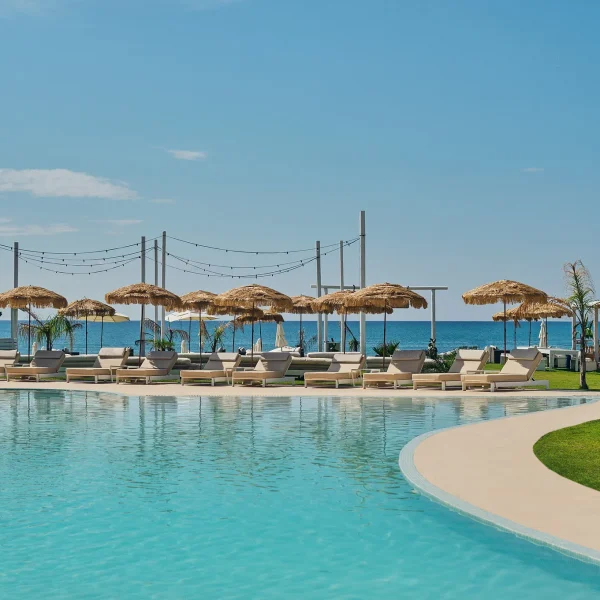 El Paradiso Beach Club