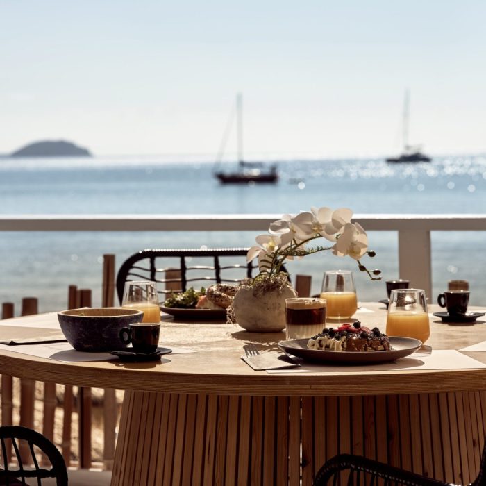 Hamsa Beach Bar & Restaurant